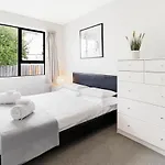 Cozy Merivale Two Bed W Parking